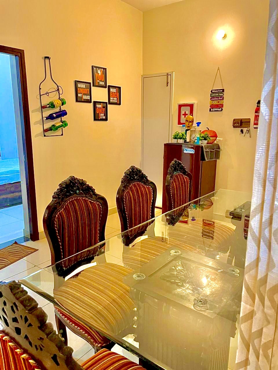 Dinning Area at Easy Inn Holiday Home, Lucknow